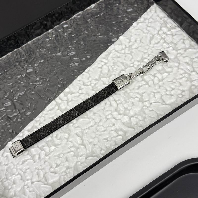 LV Bracelet 05yxh73