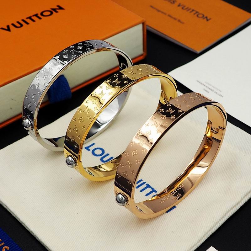 LV Bracelet 07yxq24