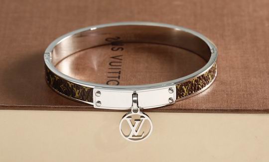 LV Bracelet 11lyh589