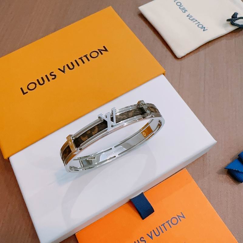 LV Bracelet 11yxx04
