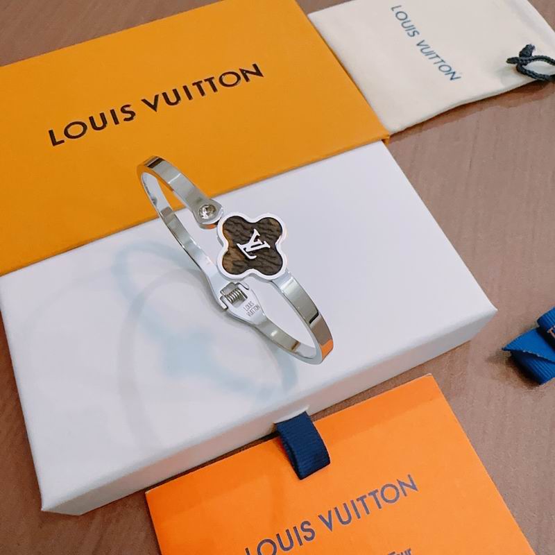 LV Bracelet 11yxx08