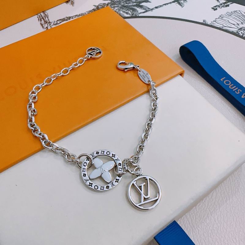 LV Bracelet 11yxx33