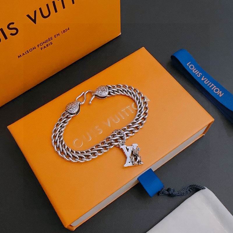 LV Bracelet 11yxx48