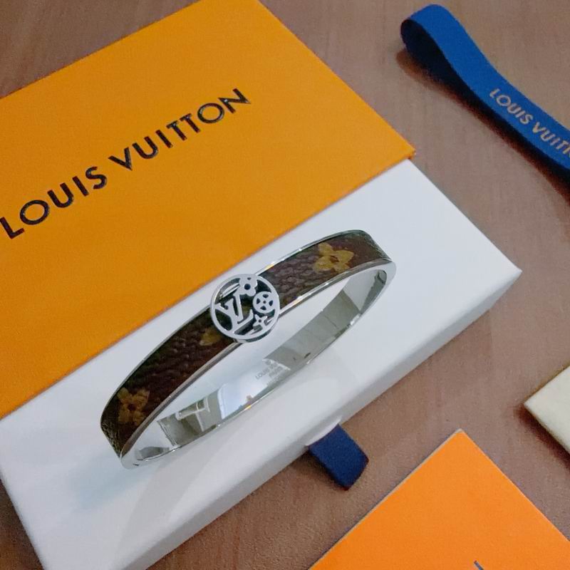 LV Bracelet 12yxx209