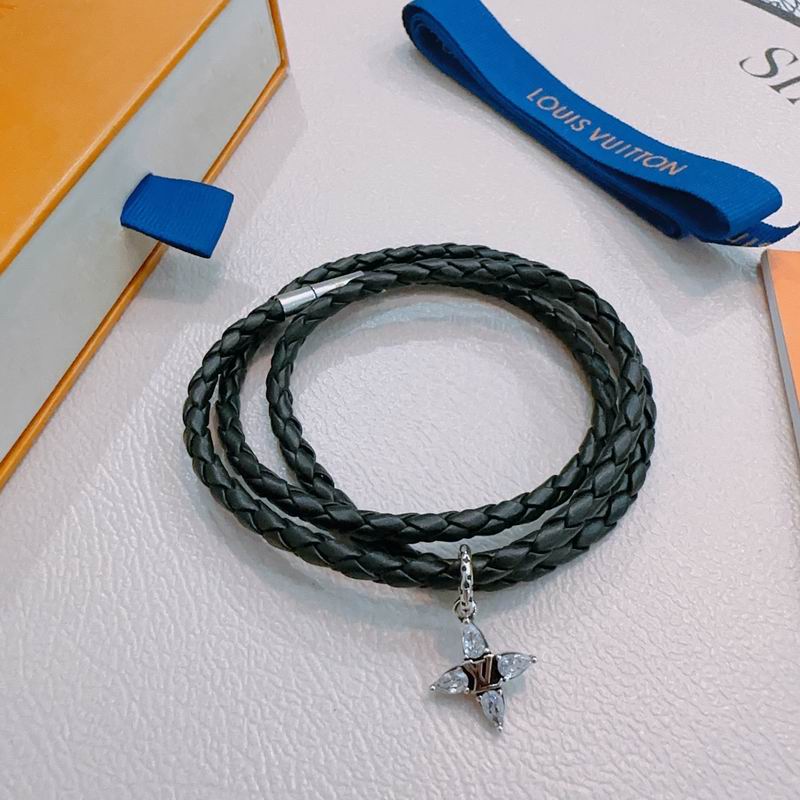 LV Bracelet 12yxx221