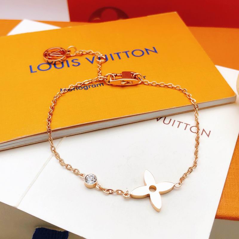 LV Bracelet 12yxx238