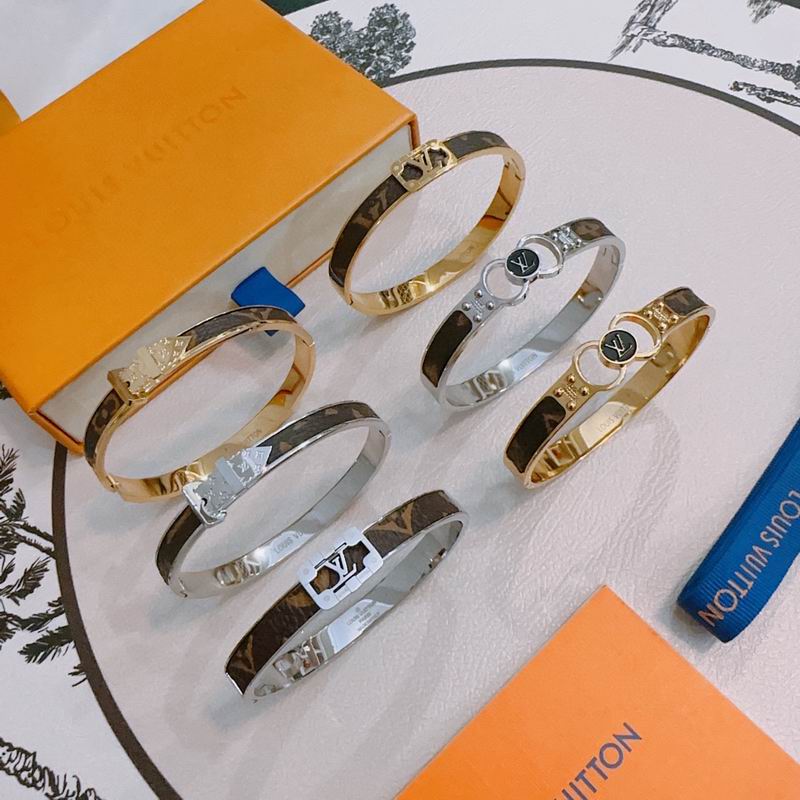 LV Bracelet 12yxx259