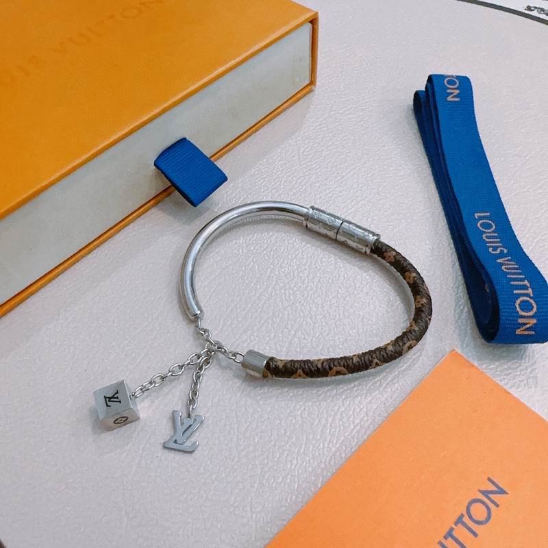 LV Bracelet 12yxx260