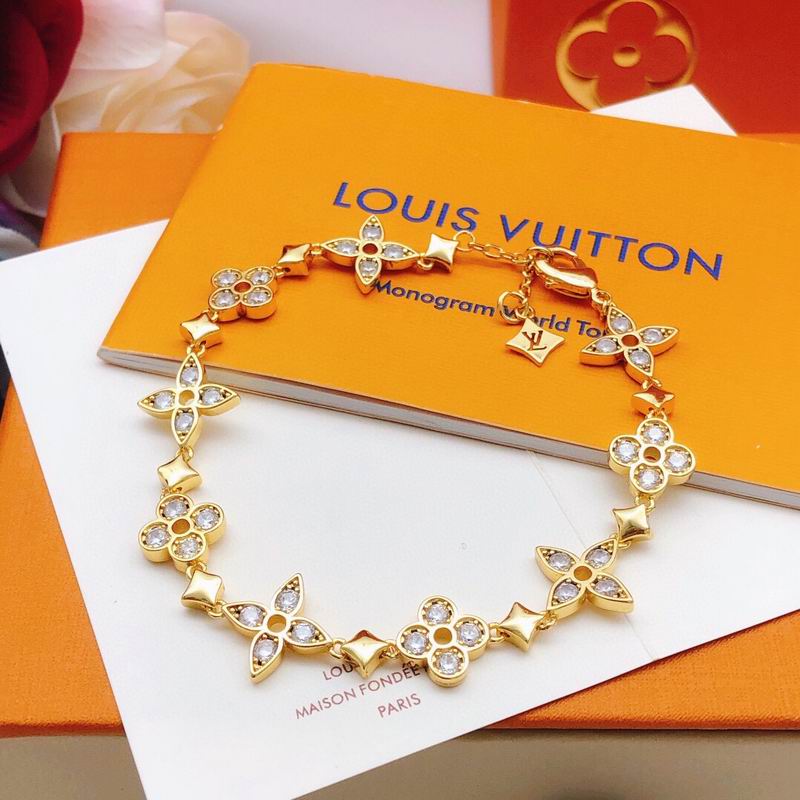 LV Bracelet 12yxx269