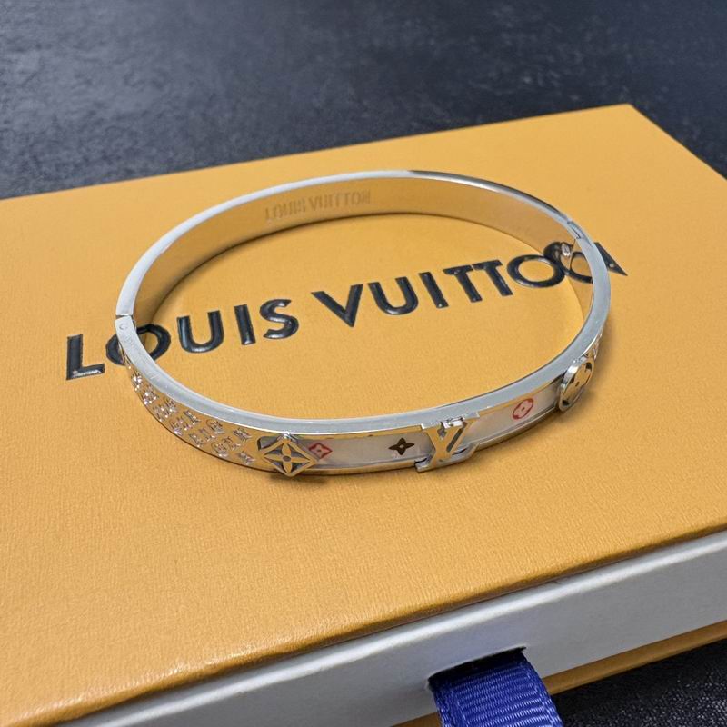 LV Bracelet 12yxx270