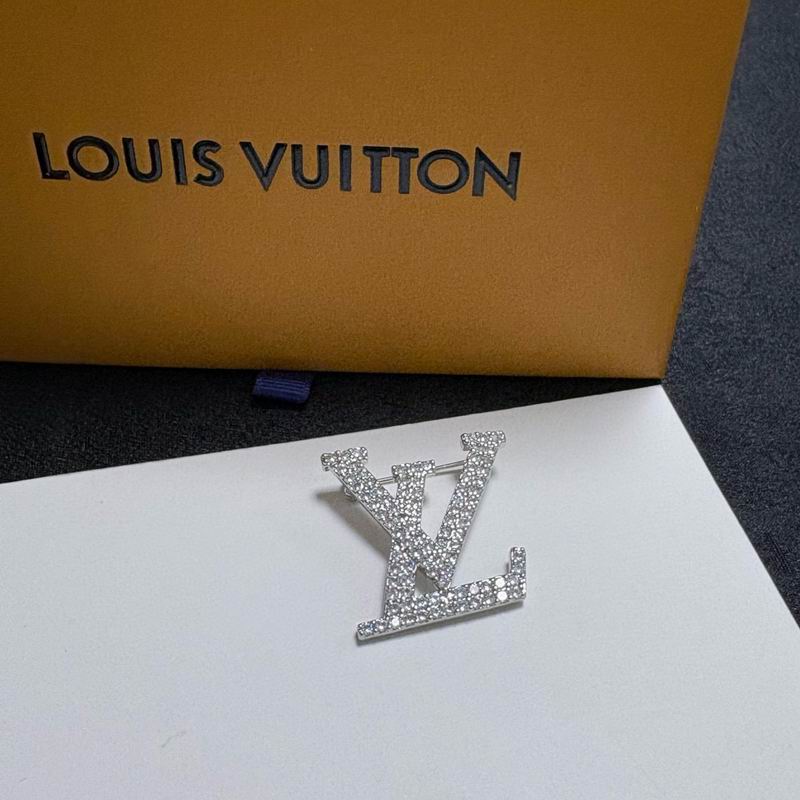 LV Brooch 03yxs03