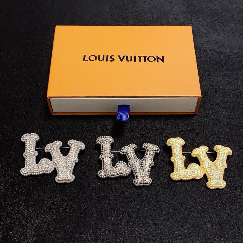 LV Brooch 05yxs03