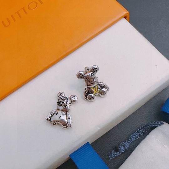 LV Earring1