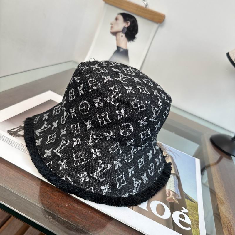 LV Hat 060102