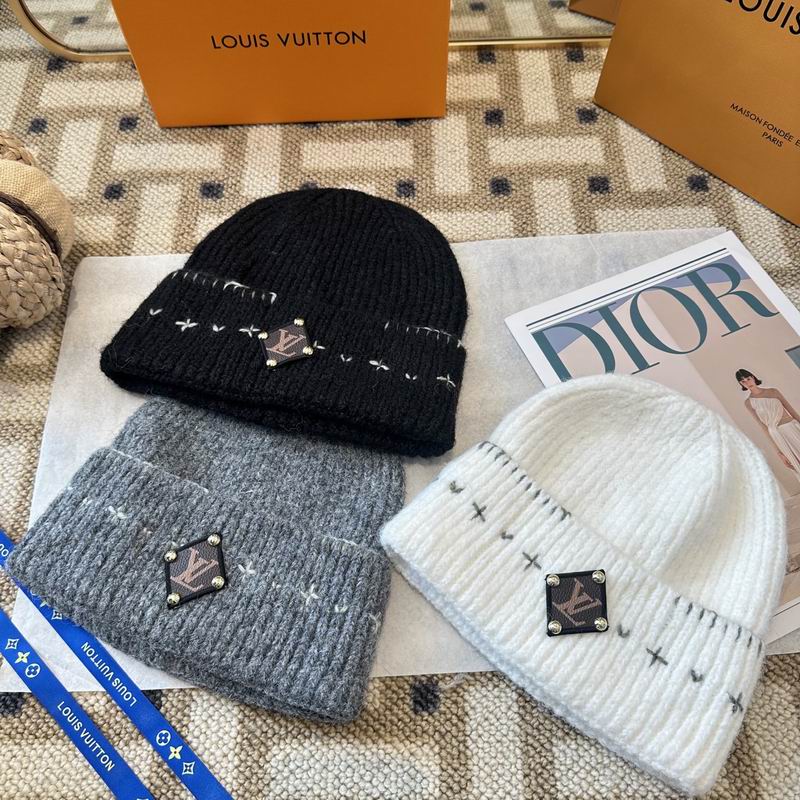 LV Hat 122416