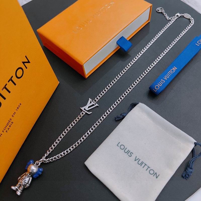 LV Necklace 01yxx300