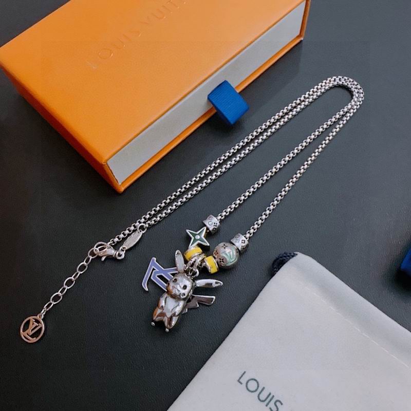 LV Necklace 01yxx303