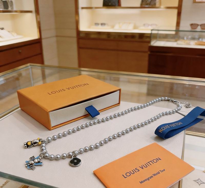 LV Necklace 03yxs189