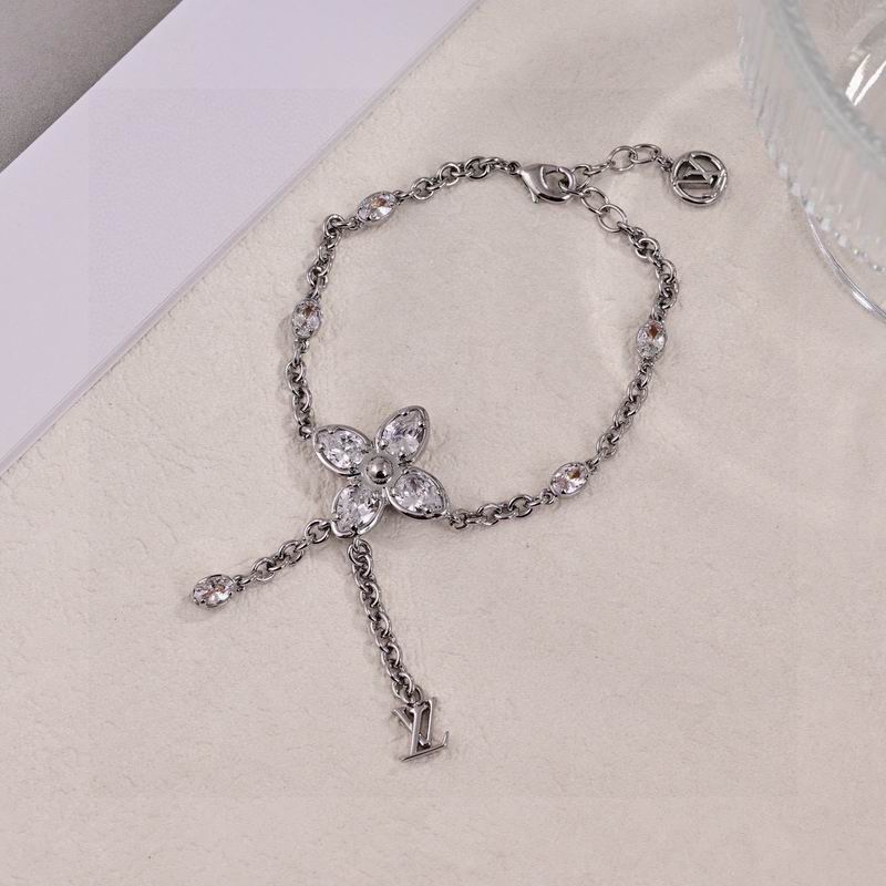 LV Necklace 03yxs248