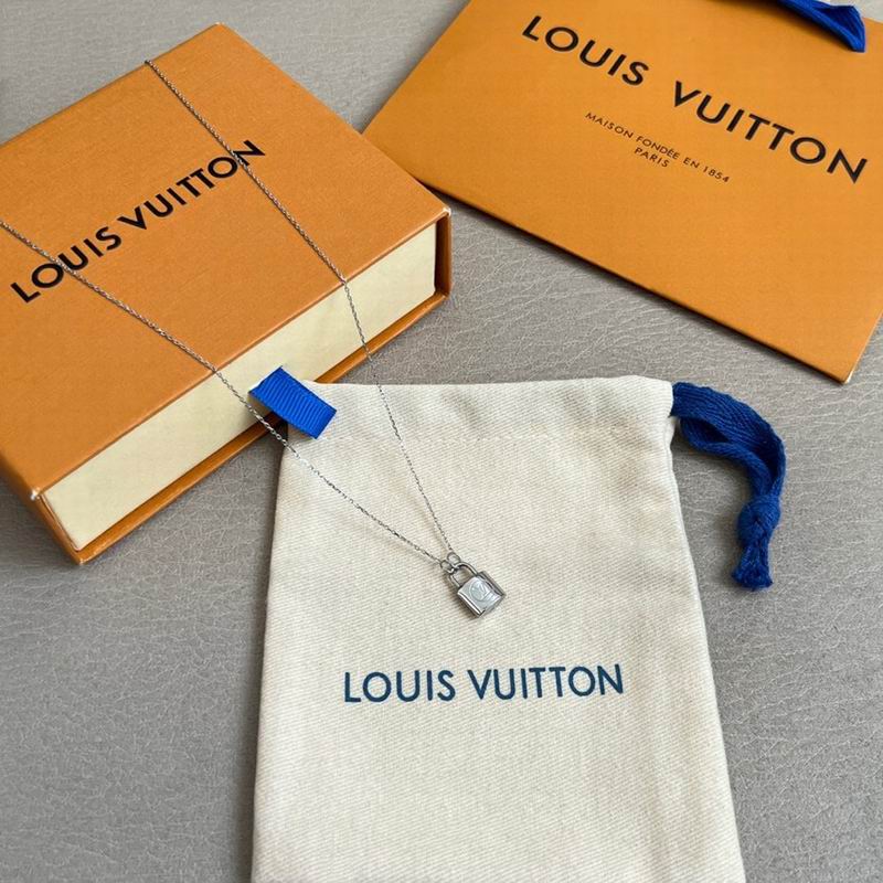 LV Necklace 03yxs264