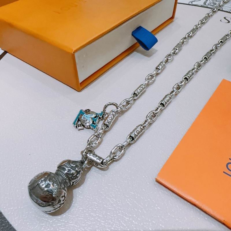 LV Necklace 04yxh13