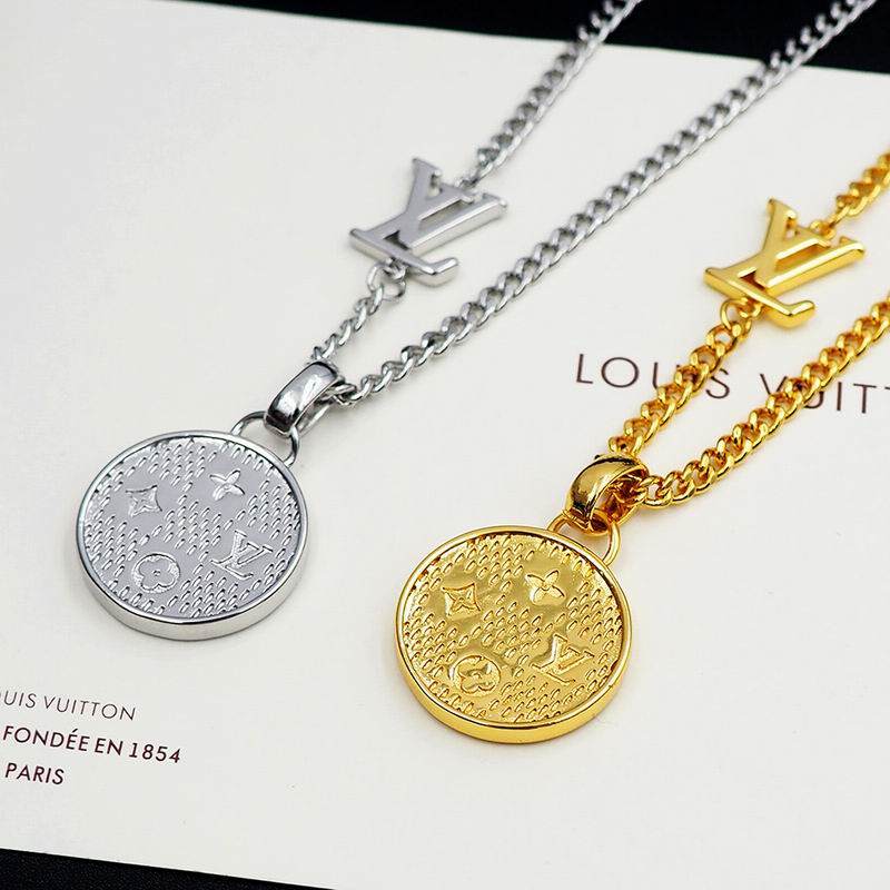 LV Necklace 04yxh33