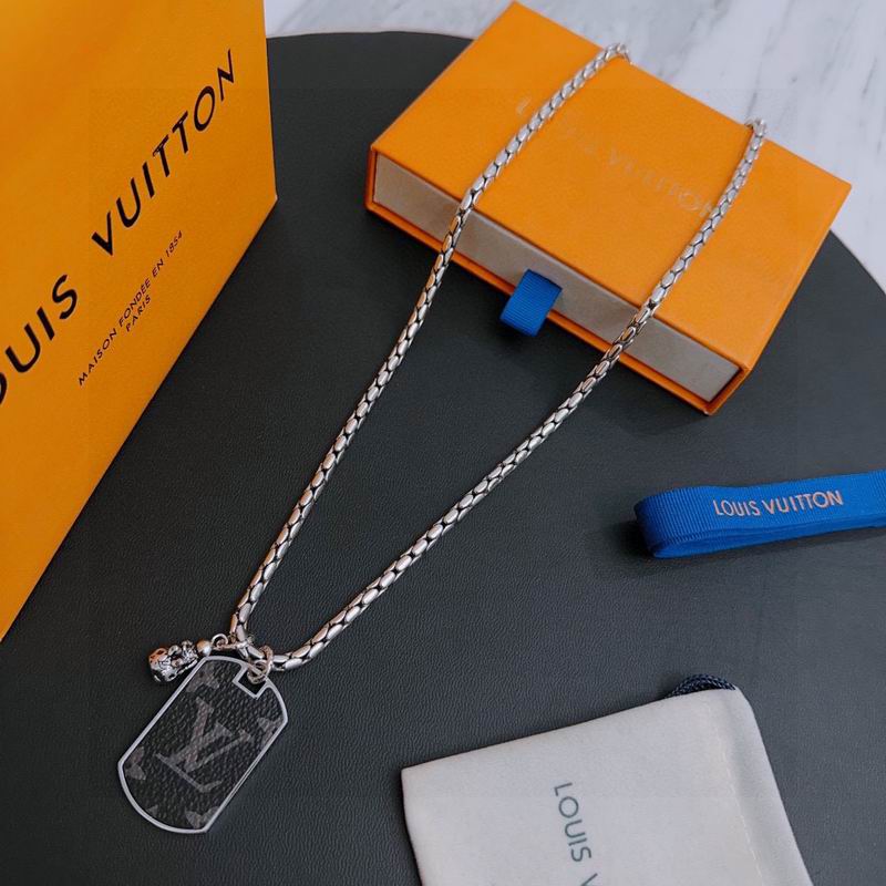 LV Necklace 04yxh38