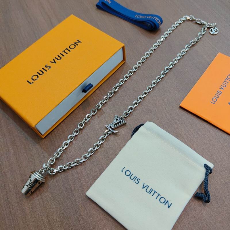 LV Necklace 04yxs47