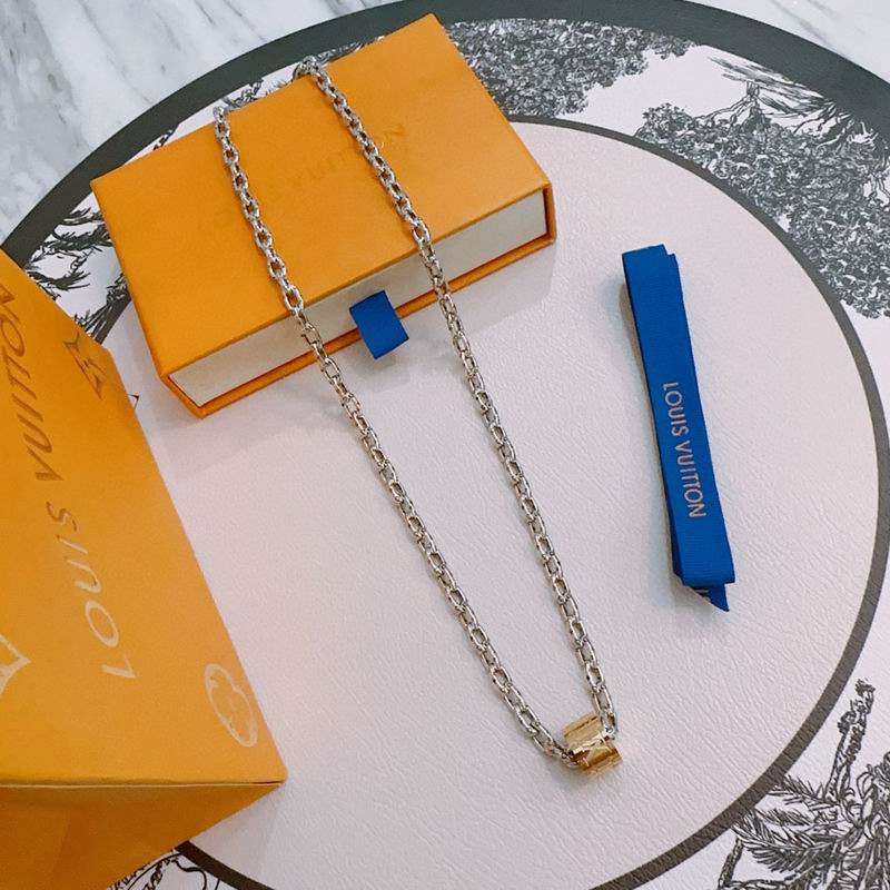 LV Necklace 05yxh11