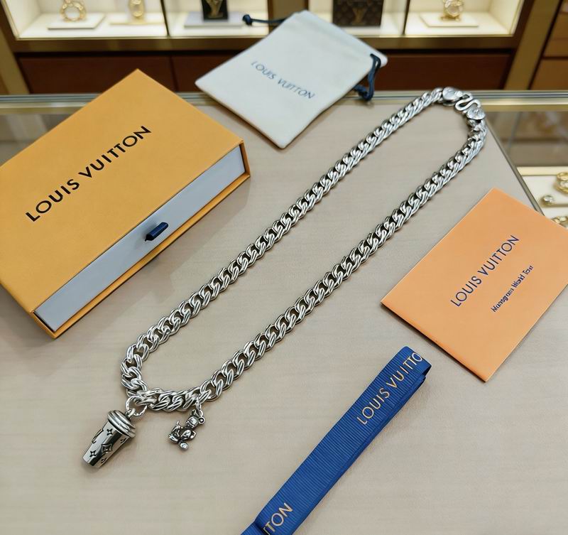 LV Necklace 05yxs31
