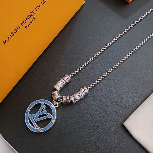 LV Necklace3