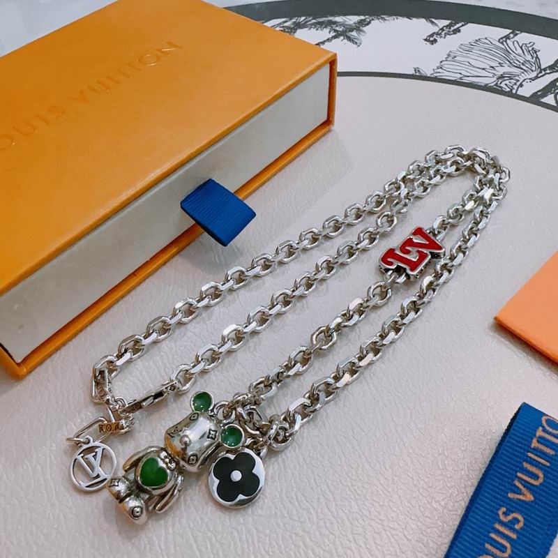 LV Necklace 11yxx03