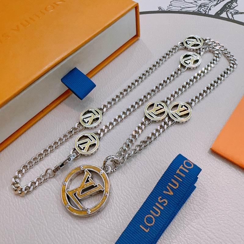 LV Necklace 11yxx06