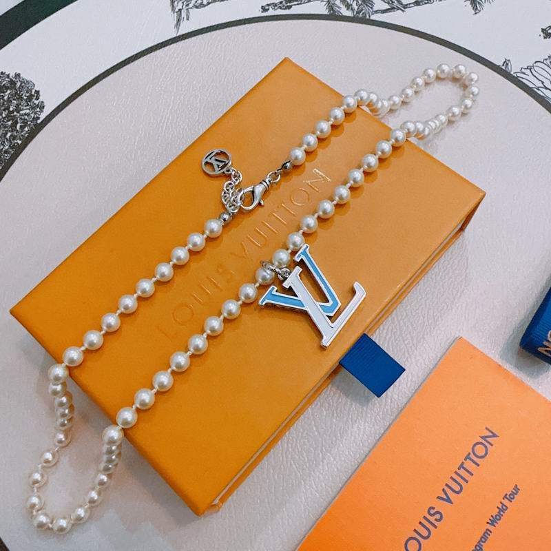 LV Necklace 11yxx08