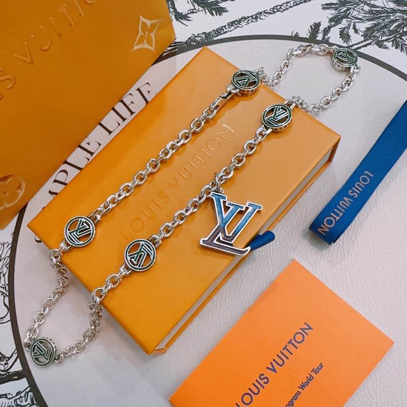 LV Necklace 11yxx136