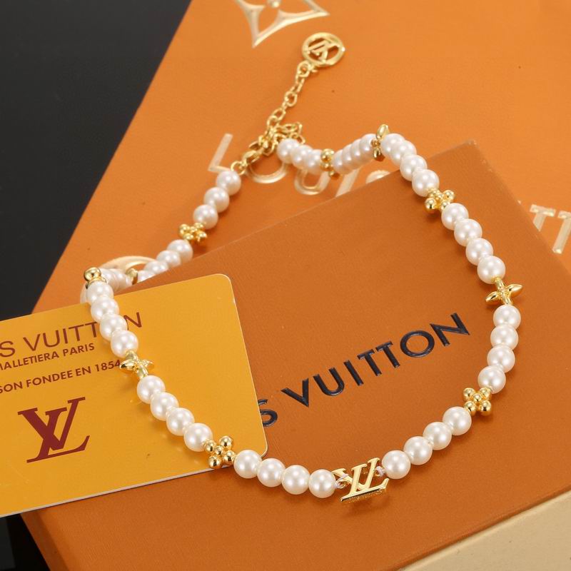 LV Necklace 11yxx36