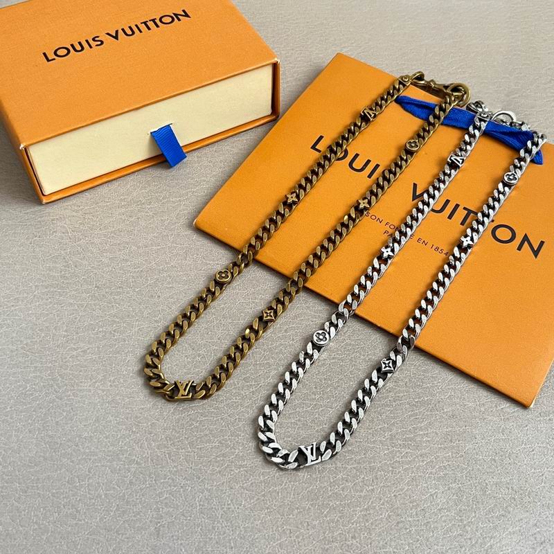 LV Necklace 11yxx43