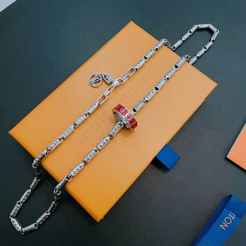 LV Necklace 11yxx58