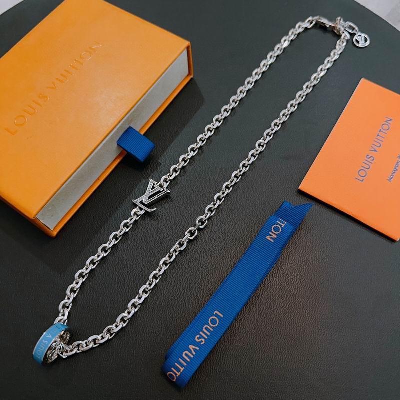 LV Necklace 11yxx60