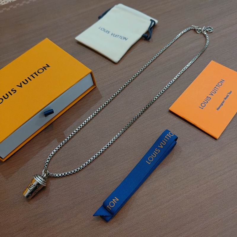 LV Necklace 11yxx73