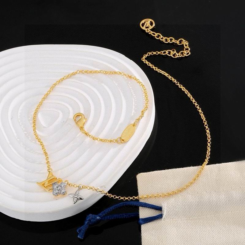 LV Necklace 11yxx83