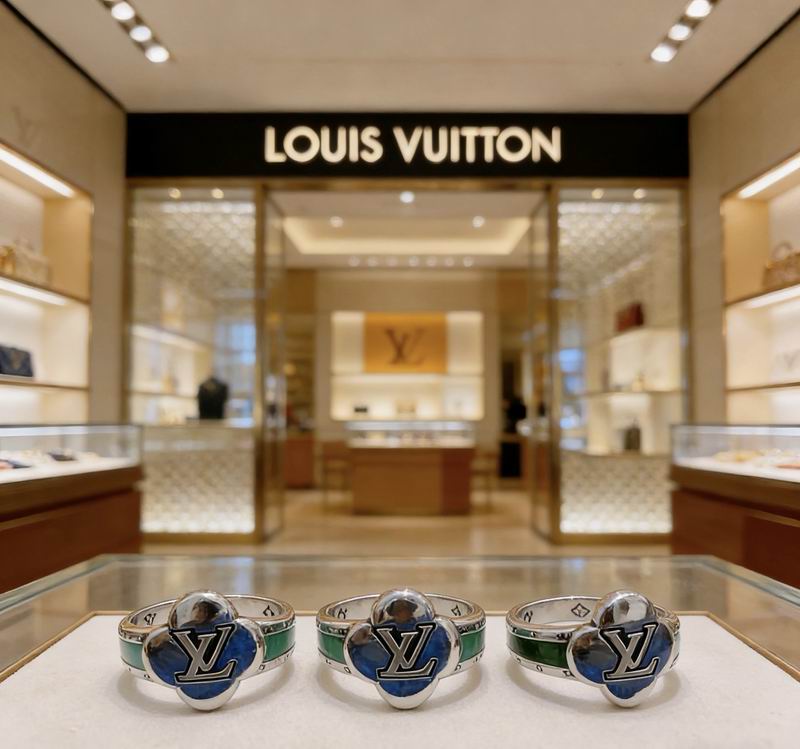 LV Ring 04yxs64