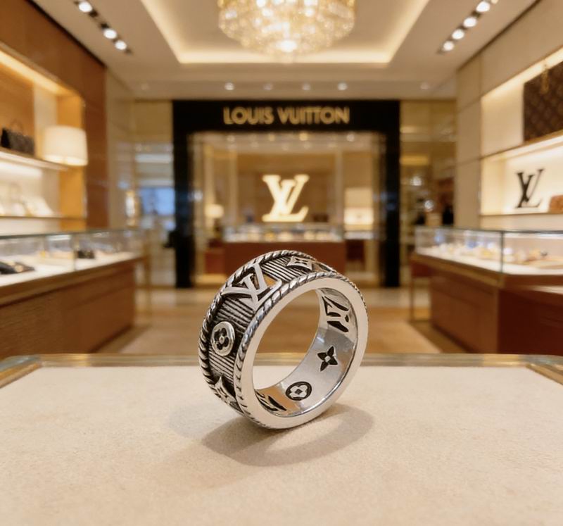 LV Ring 04yxs65