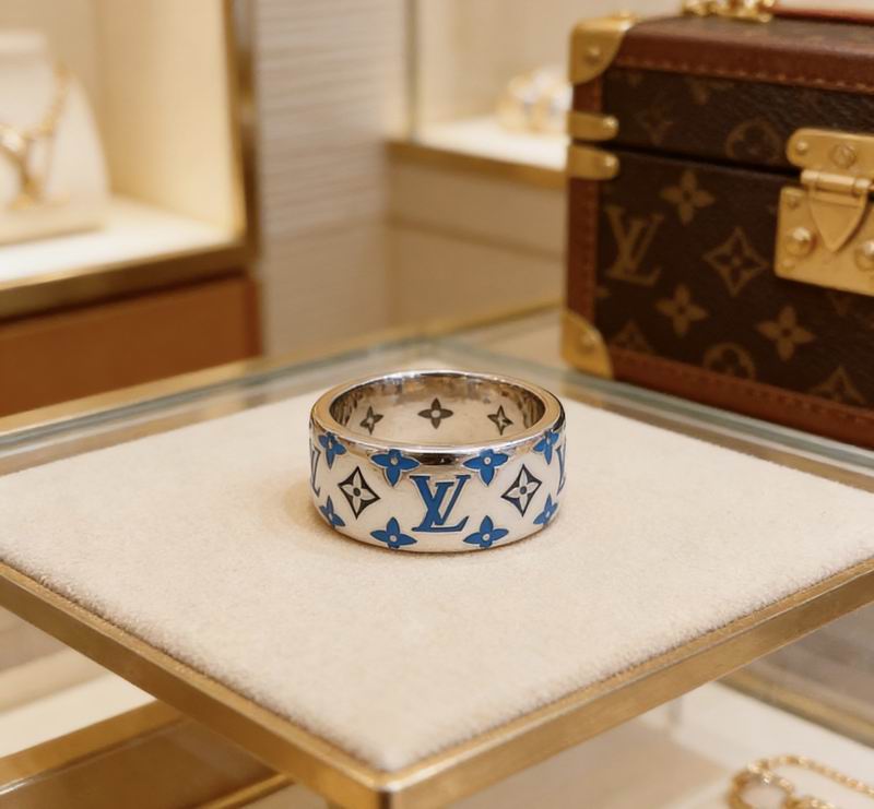 LV Ring 04yxs73