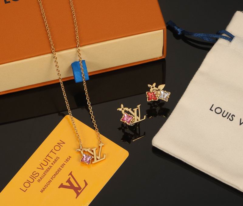 LV Suits 04yxs41