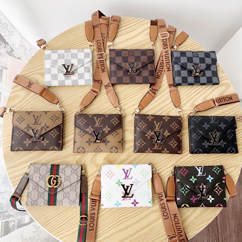LV card bag 07