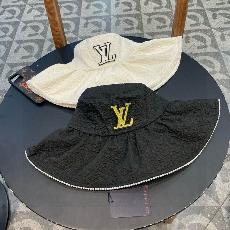 LV hat 071605