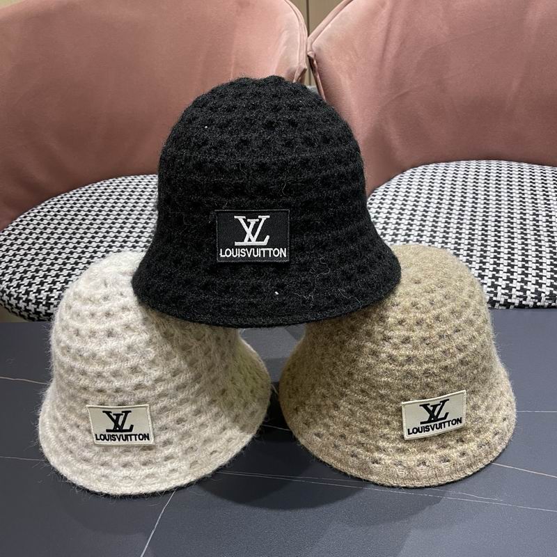 LV hat 122609