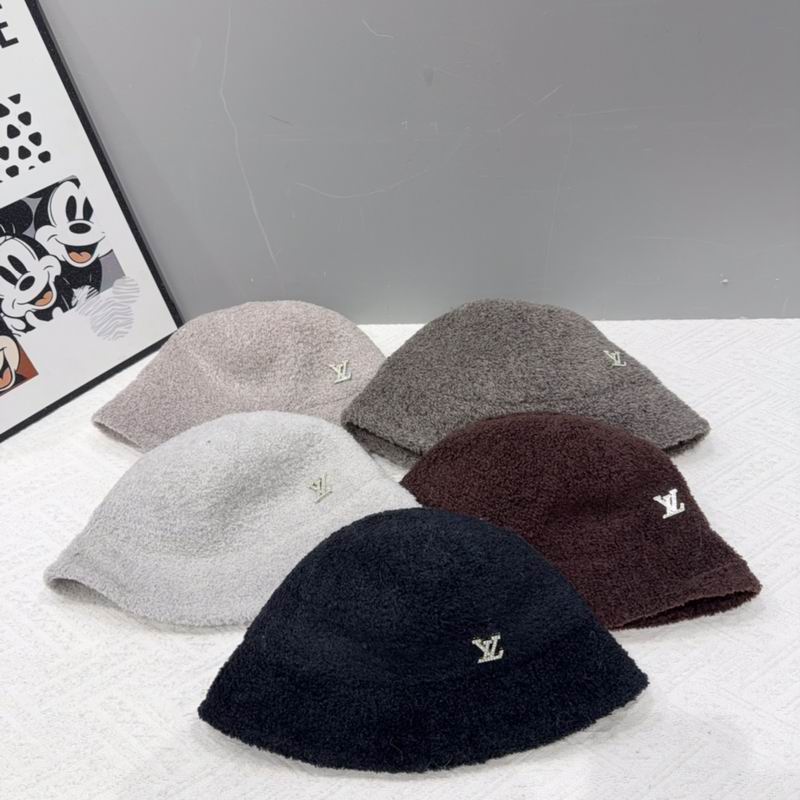 LV hat 120902