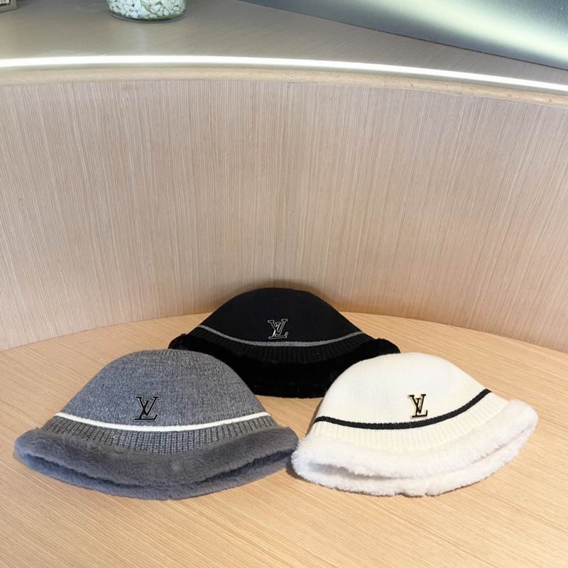 LV hat 010403